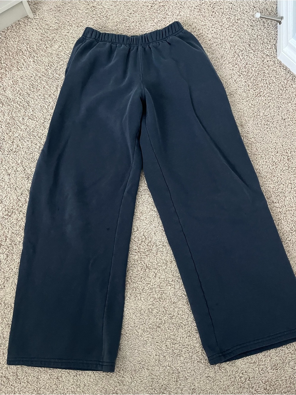 Simons Twik women’s navy blue thin fleece straight- Leg sweatpants